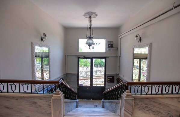 Interior - Cozy Waterfront Apt. with a Stunning View (İstanbul)