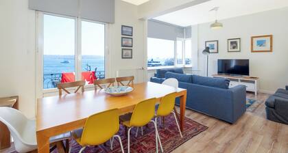 Cozy Waterfront Apt. with a Stunning View