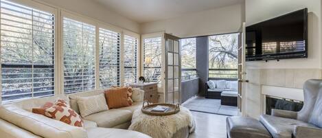 スマートテレビ、ステレオ