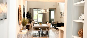 Mayo Clinic townhouse in San Pablo with Primary suite located on the 1st floor