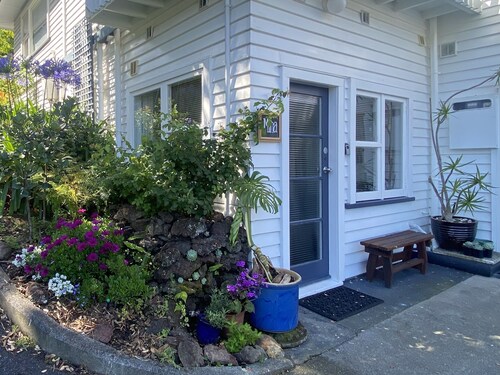 Studio in central Paihia - walk everywhere
