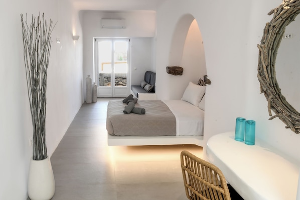 5 bedrooms, WiFi, bed sheets