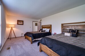 3 sovrum, strykjärn/strykbräda, gratis wi-fi och sängkläder