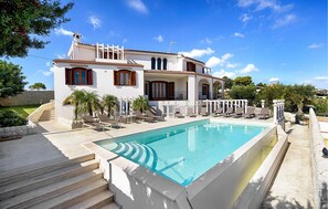 Piscine couverte