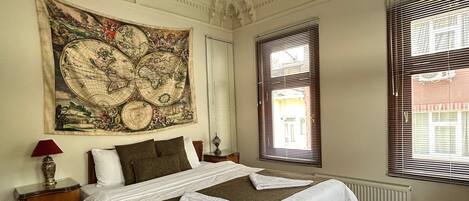 4 bedrooms, in-room safe, iron/ironing board, travel crib