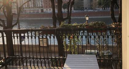 Riverview City Apartment