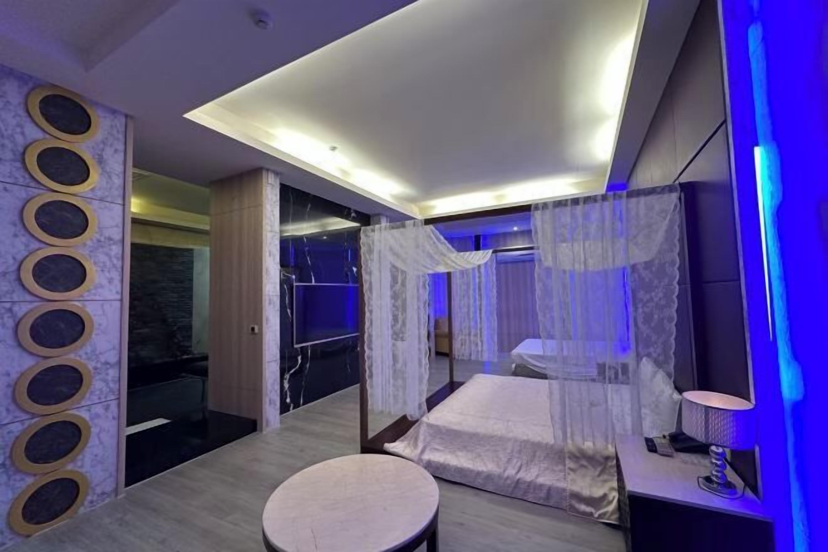 Free minibar, individually decorated, individually furnished