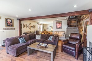 Televisión, chimenea