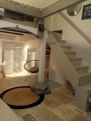 Interior - "LE Temps Suspendu"studio de Charme3,filet de Détente Suspendu (Malaucène)