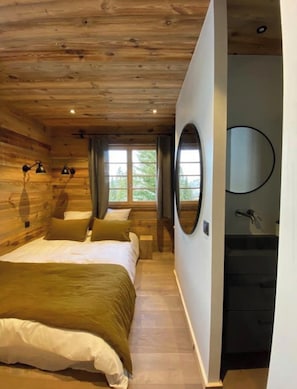 2 bedrooms, iron/ironing board, travel crib, free WiFi - Apartment Megeve sleeps 4 near the center open view (Megeve)