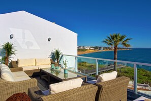 Property grounds - Casa Latino - Luxury & Charming Villa Oceanfront (Albufeira)