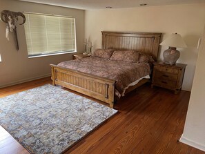 3 slaapkamers, reisbedje, gratis wifi, beddengoed