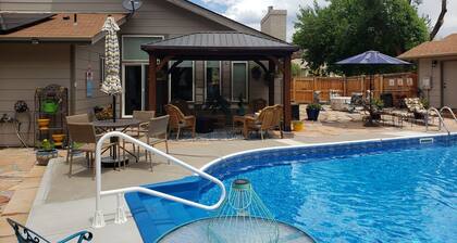 The POOL HOUSE, Fire and Water, YOUR Oasis awaits!