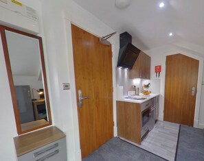 Refrigerador, microondas, horno, placa de cocina