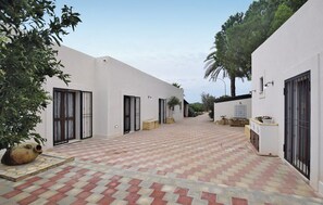 Exterior - Independent villa with large private pool nestled in the Sicilian countryside (Castelvetrano)