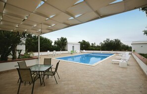 Outdoor pool - Independent villa with large private pool nestled in the Sicilian countryside (Castelvetrano)