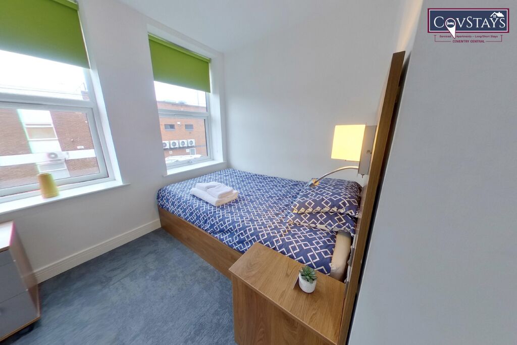 1 chambre, bureau, fer et planche à repasser, accès au Wi-Fi (inclus)