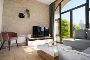 Smart TV, video games