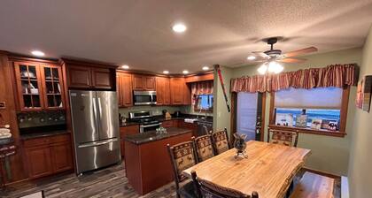 Cozy Killington Mountain View Condo