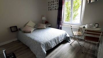 1 bedroom, WiFi, bed sheets