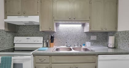 Tucked-Away Townhouse
