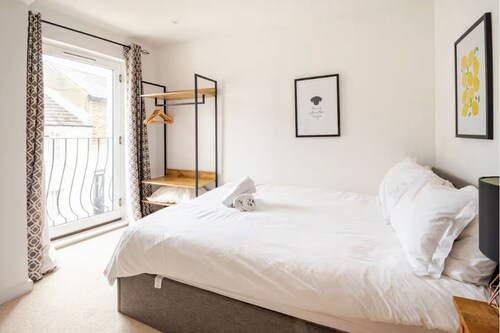 Cottage House - Preston Park - Brighton Seafront