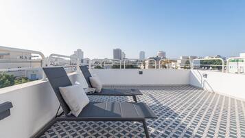 Premium Penthouse | Cassaforte in camera, tende oscuranti, ferro/asse da stiro