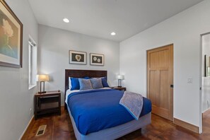 3 bedrooms, iron/ironing board, travel cot, WiFi