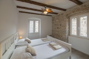 2 bedrooms, WiFi