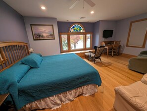 2 sovrum, skrivbord, strykjärn/strykbräda och gratis wi-fi