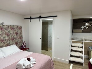 1 bedroom, travel cot, free WiFi, bed sheets
