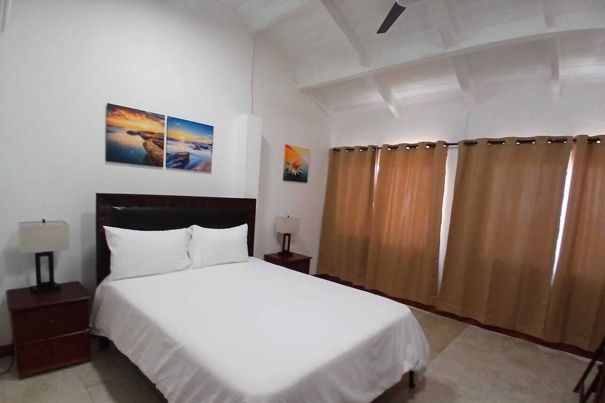 Standard Single Room | Iron/ironing board, WiFi (free)