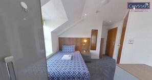 1 habitación, escritorio, tabla de planchar con plancha y wifi gratis