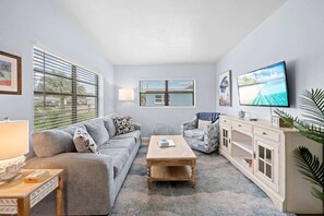 電視、書籍、 辦公室