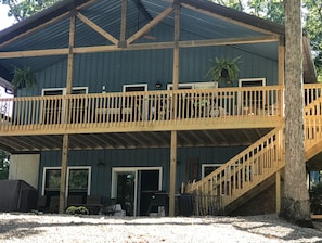 Exterior - Family Home on Lake Sara (Effingham)