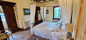 6 dormitorios, escritorio, wifi gratis y ropa de cama