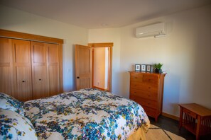 2 chambres, fer et planche à repasser, lit parapluie, Wi-Fi