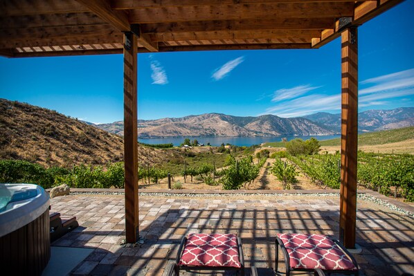 Property grounds - Private Lake Chelan Getaway (Manson)