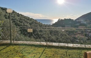 Property grounds - Nice apartment in Moneglia with WiFi (Moneglia)