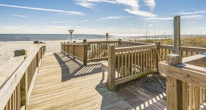 NEED SPACE? Entire Townhouse-Large 2-Bdrm 1,150sf Steps to Beach. 5% Off 7Nights