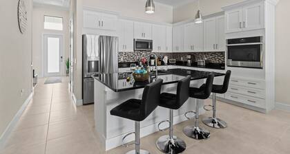 LimitedTime Special Offer New Vanderbilt Beach Home Heated Saltwater Pool & Spa