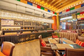 Dining - Evergrande Hotel, Nyingchi (Nyingchi)