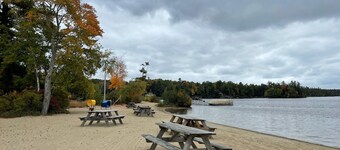 Winni Chalet w/ lake, beach, & boat launch access