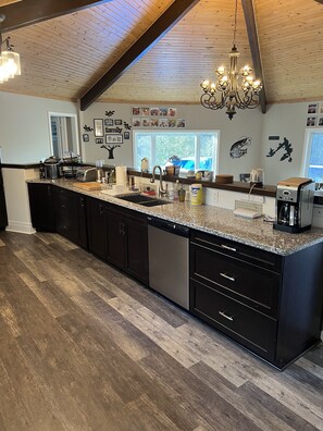 Fridge, microwave, oven, stovetop - "Tranquility on Chandos Lake" (Apsley)
