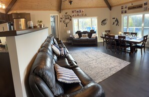 Interior - "Tranquility on Chandos Lake" (Apsley)