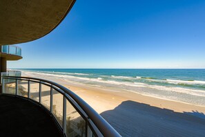 Am Strand, Strandtücher
