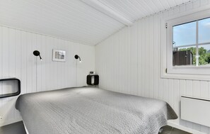 2 bedrooms, free WiFi