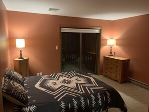 3 chambres, bureau, Wi-Fi gratuit, draps fournis