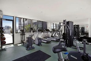 Fitness facility - Amazing View 3 BR*2BTH*P APT with balcony and Pool in Heart of Southbank (Southbank)