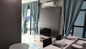 Executive Studio, 1 Queen Bed, Balcony | Living area | Flat-screen TV - Liberty Arc by Plush (Ampang)